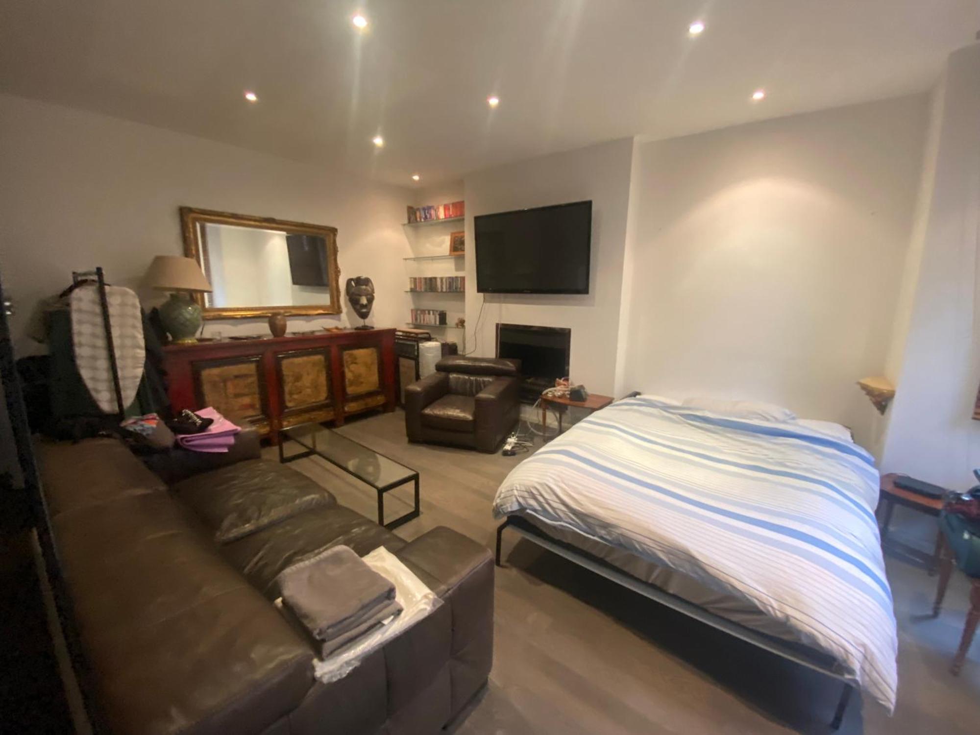 Large Studio Flat In Kensington Londra Exterior foto