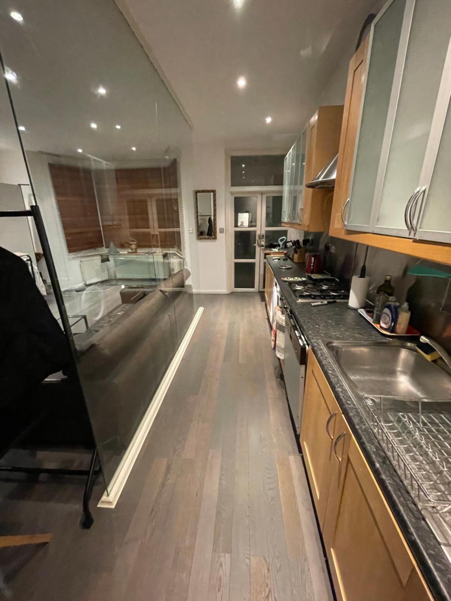 Large Studio Flat In Kensington Londra Exterior foto