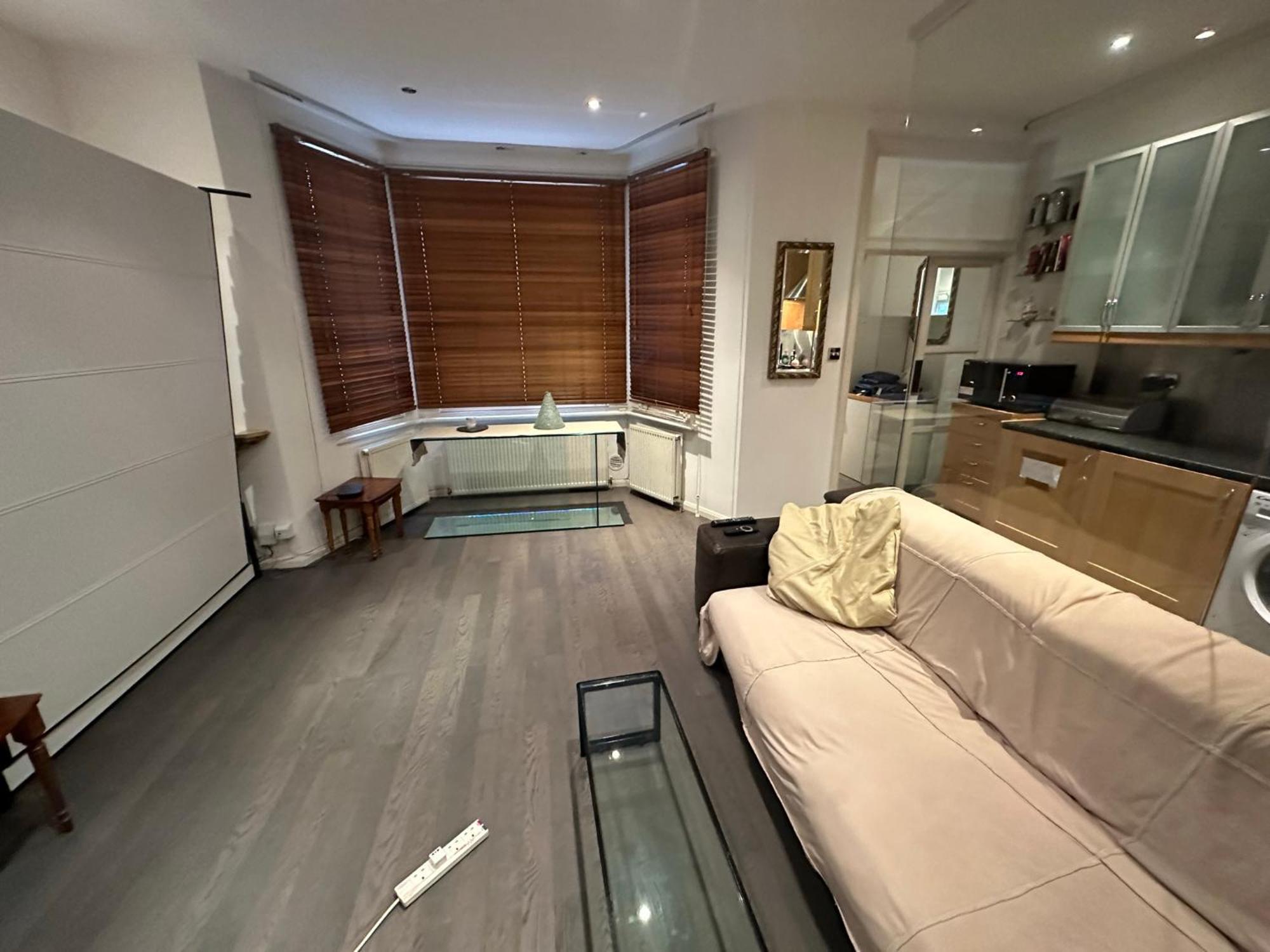 Large Studio Flat In Kensington Londra Exterior foto